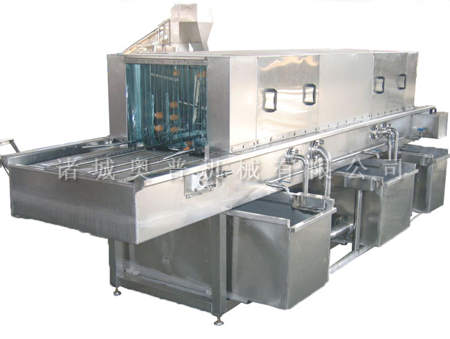 Turnover basket cleaning machine